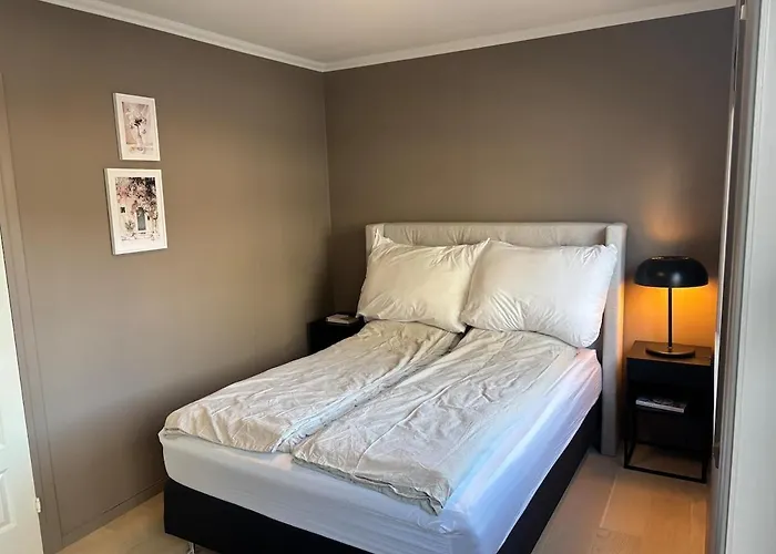 Corner With Balcony In Lägenhet